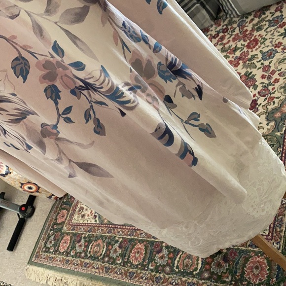 A floral jacket nailed the soft relaxing look ❤️ - Picture 8 of 12